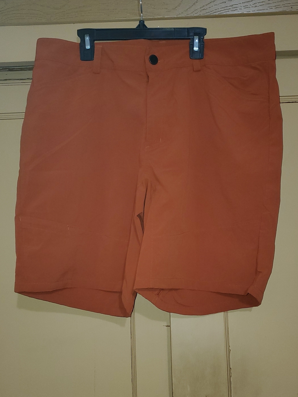 Mountain Hardwear Logan Canyon 9-inch shorts